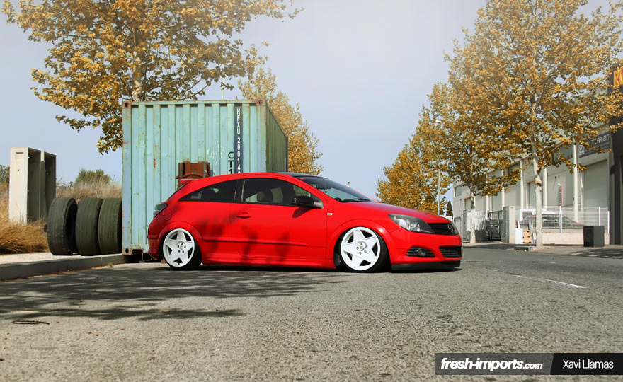 Opel Astra stance