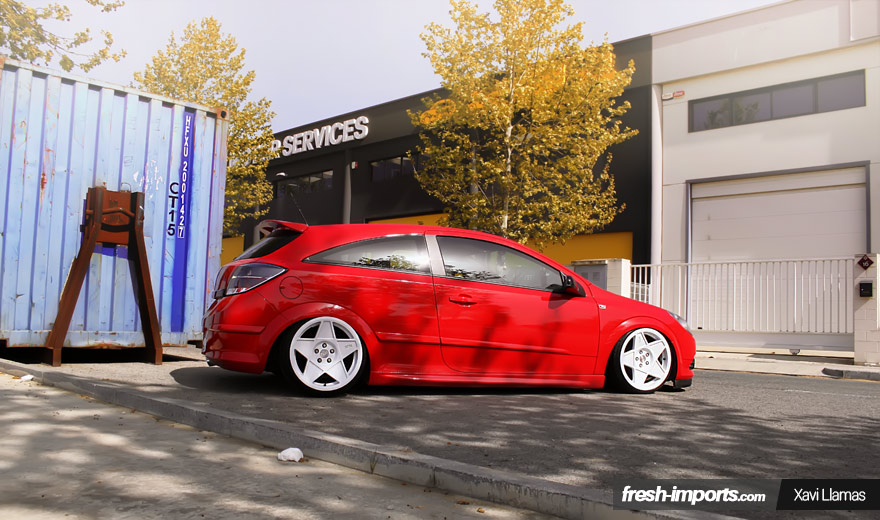 Opel Astra stance